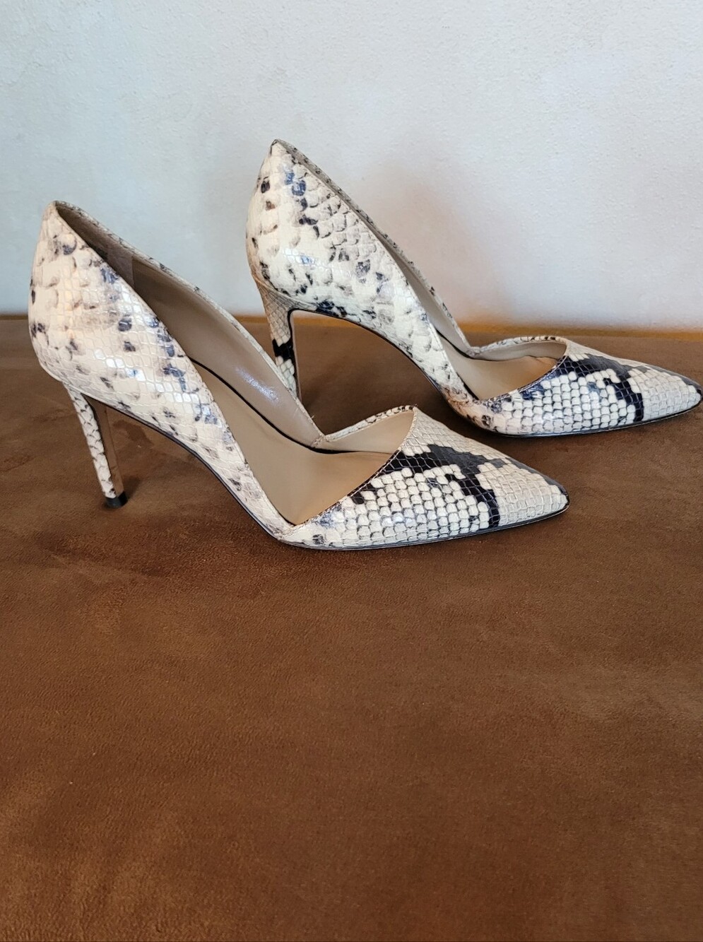 Anne Taylor Snake Print Black & Cream Color Pumps Very Good Condition 3 " Heels